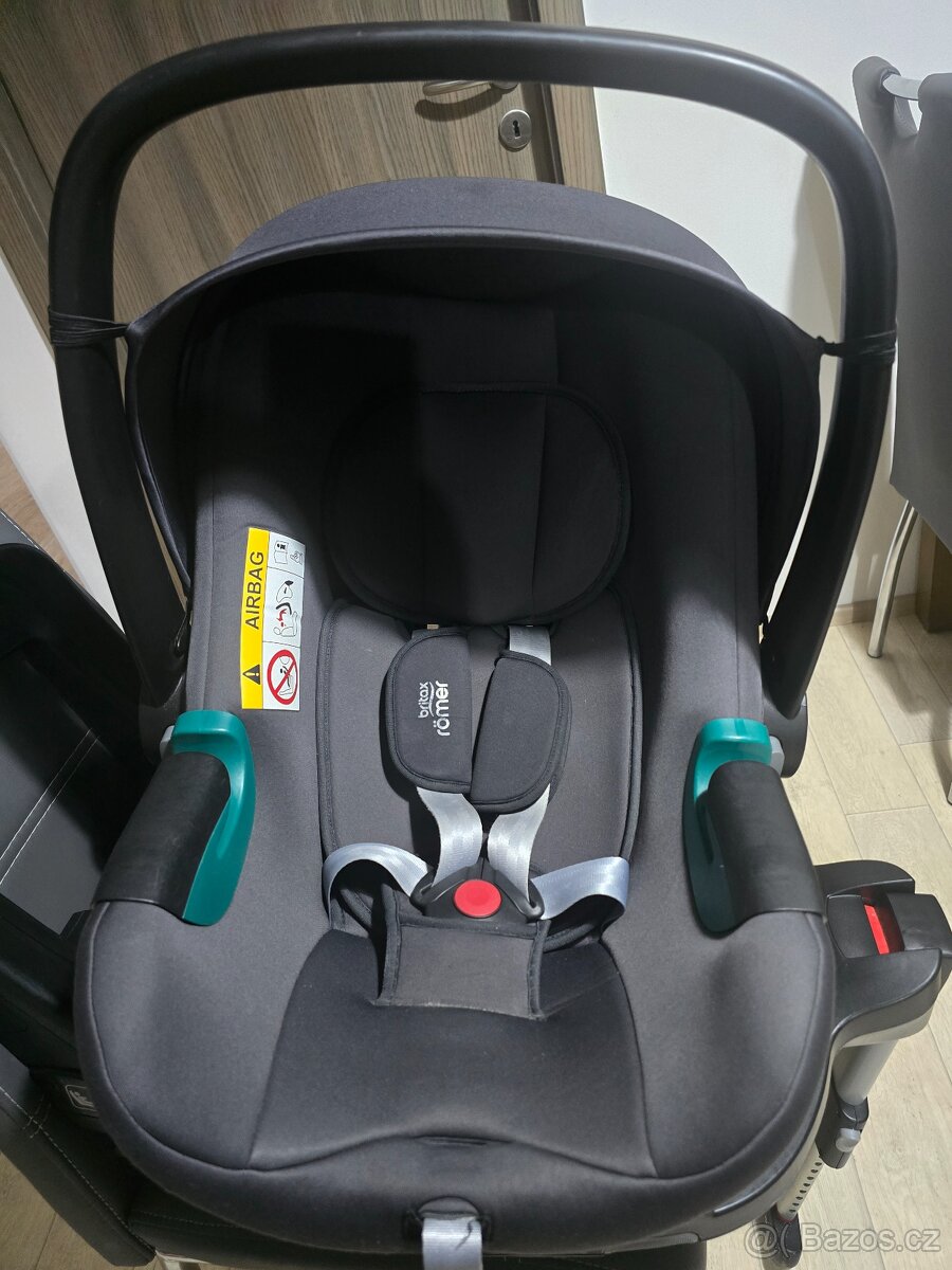 Autosedačka Britax Römer Baby-Safe 3 i-Size Bundle Flex