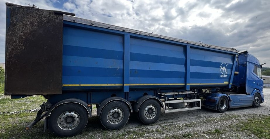 sklápěcí návěs Wielton