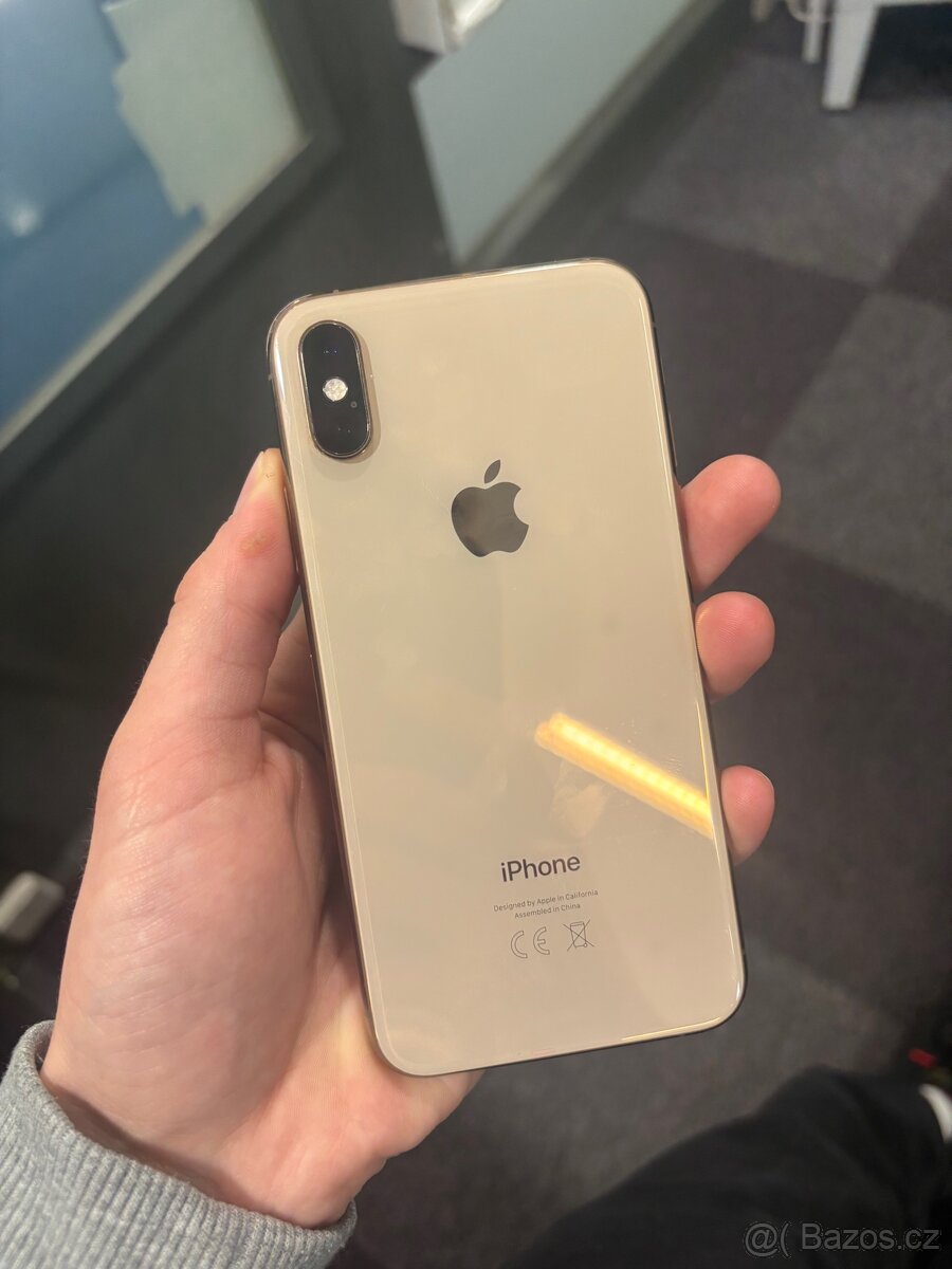 iPhone XS (64GB)