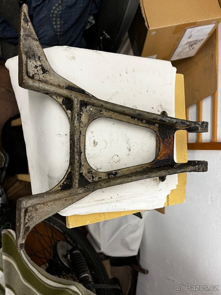 stojan na JAWA ČZ kyvacka