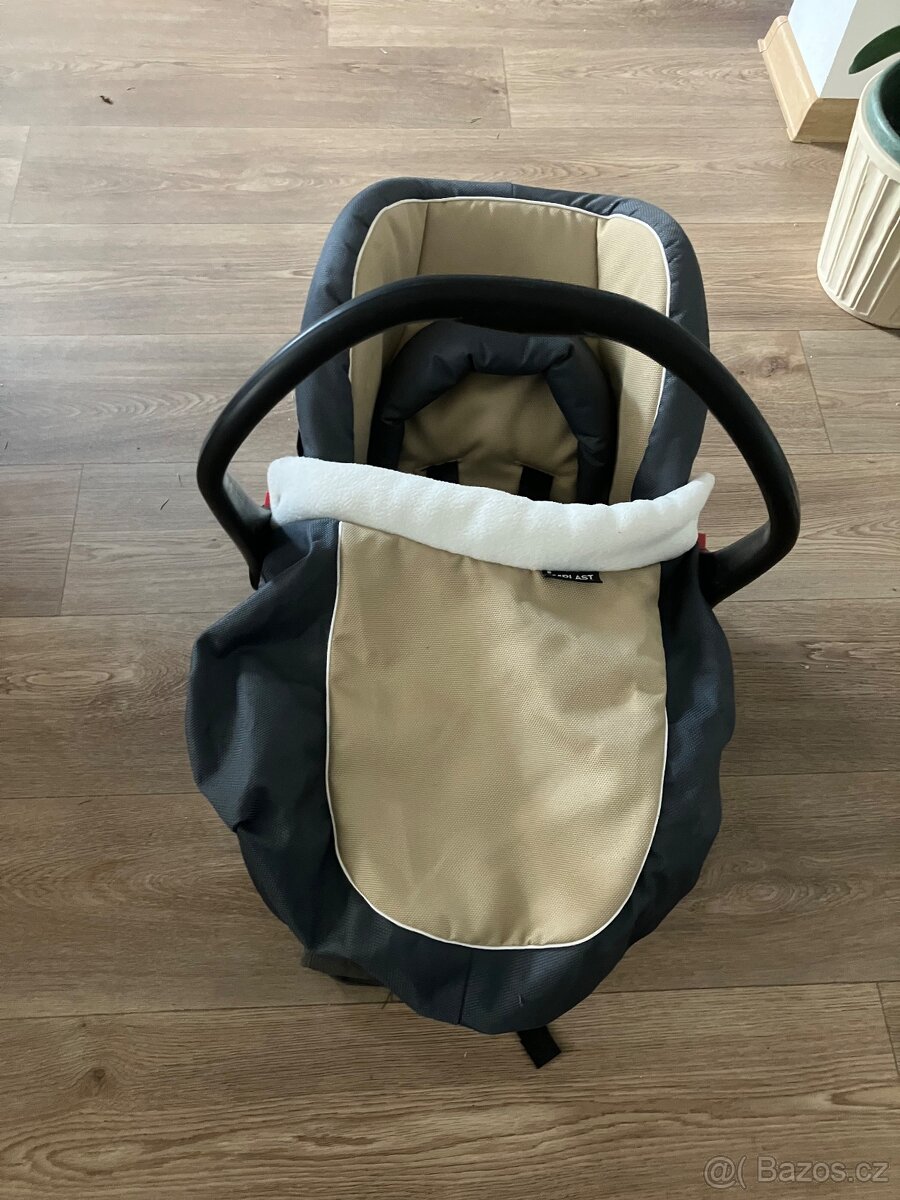 Autosedačka vajíčko