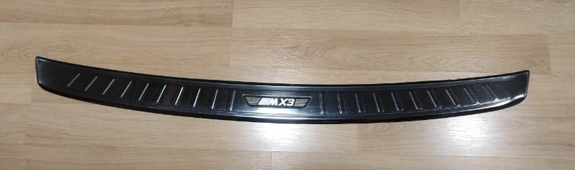 BMW X3, Ochranná lišta nakládací hrany nárazníku