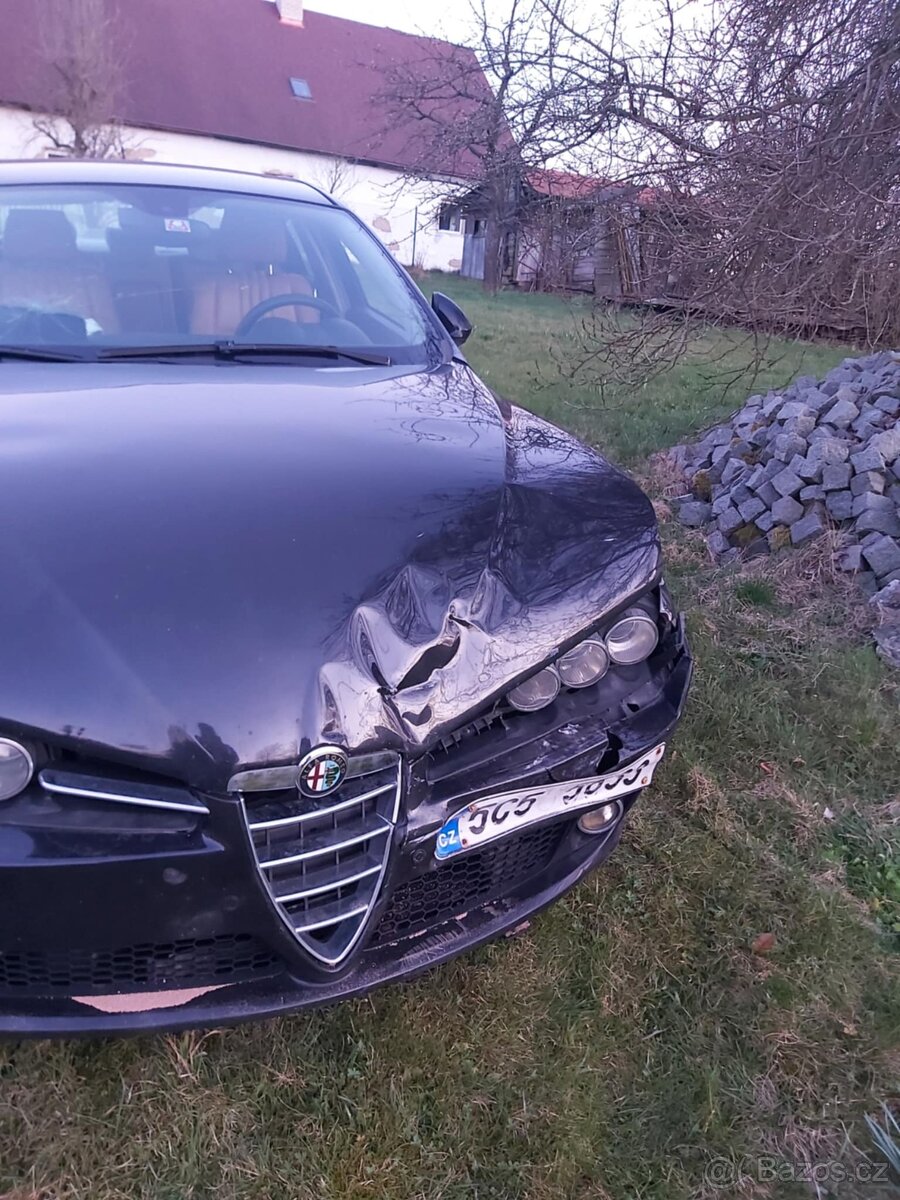 Alfa Romeo 159 2.4 JTDM 154kw, na opravu nebo na díly