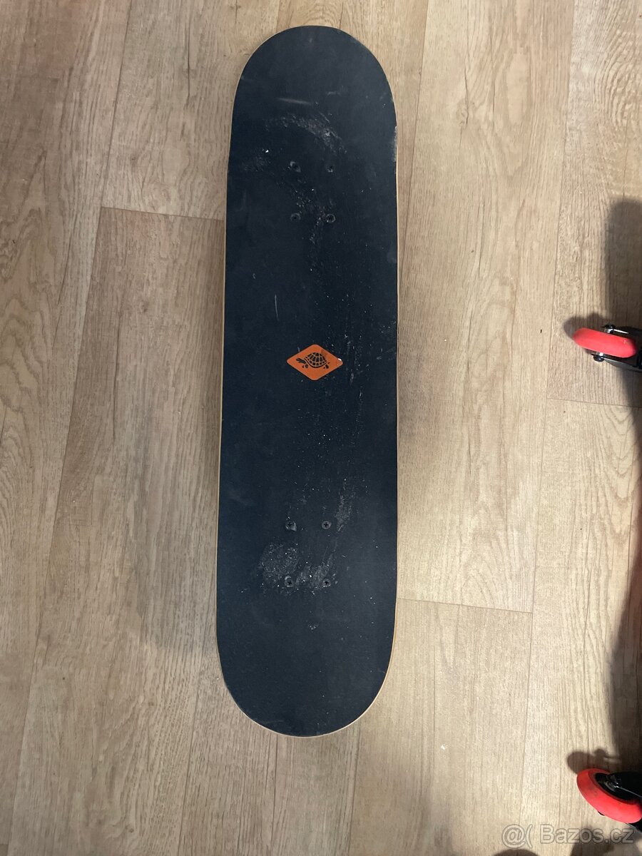 Skateboard