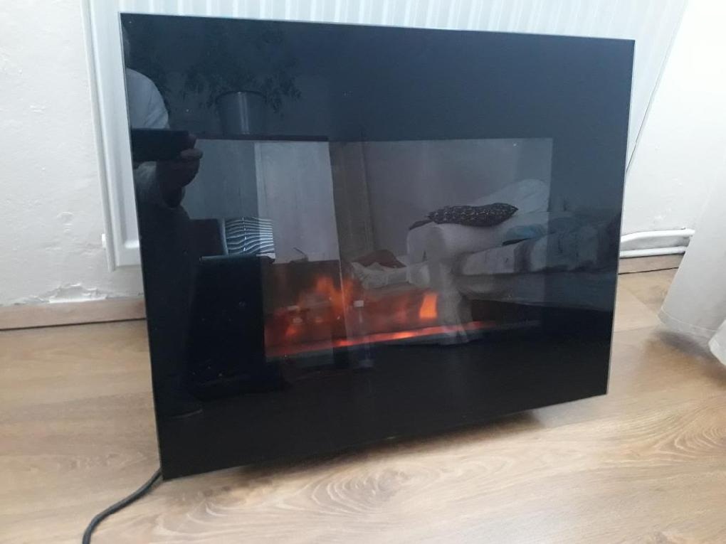 Elektrický přímotop s efektem zapáleného krbu