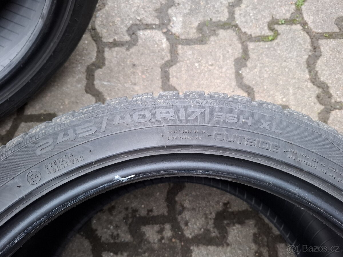 245/40/17 Nokian zimní