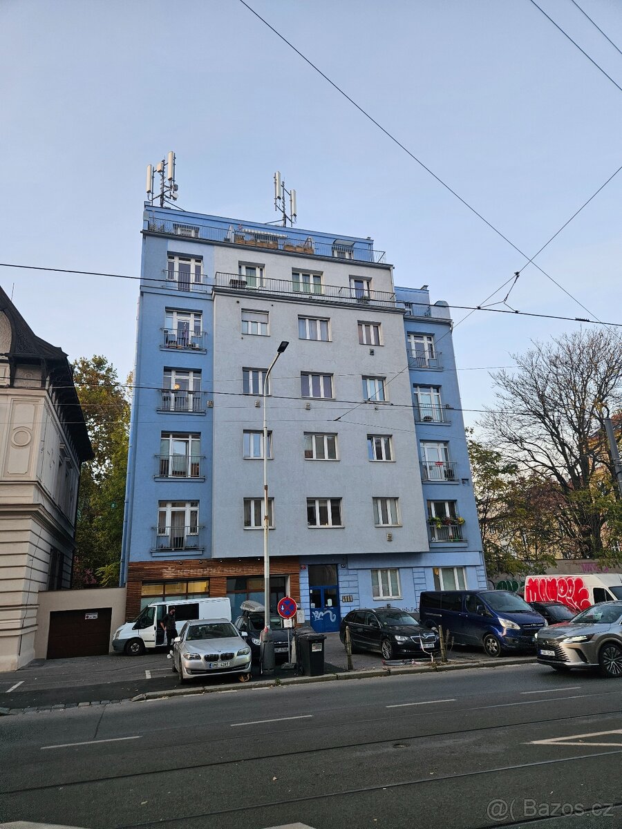 Pronájem bytu 2+kk s terasou - 45m2, Palmovka