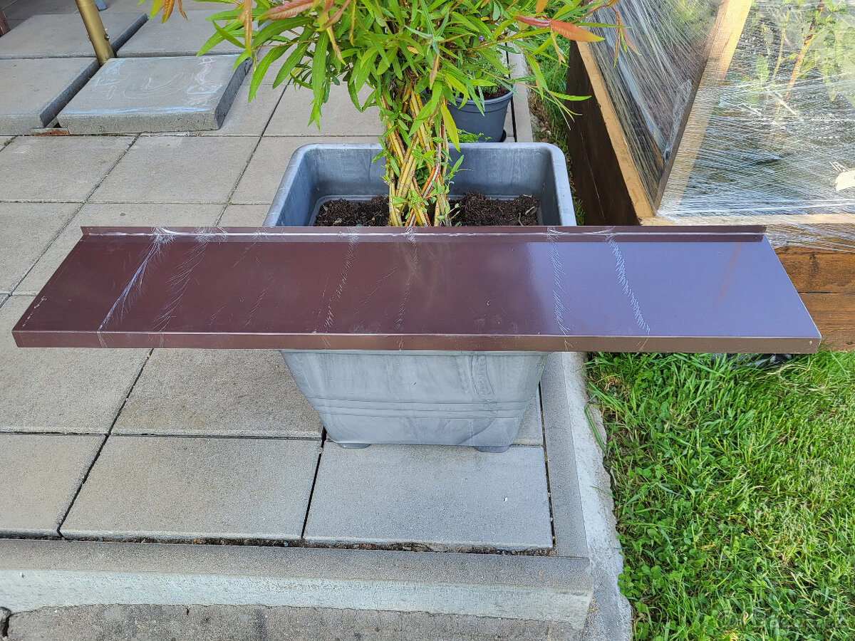 Parapet ( venkovní )