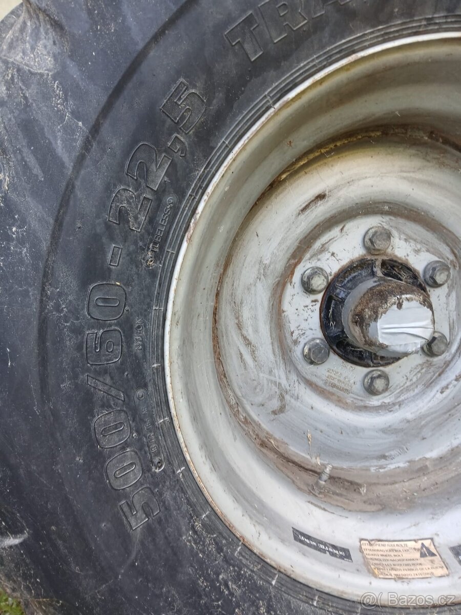 KOUPÍM kolo 500/60-22,5, na kombajn MF38