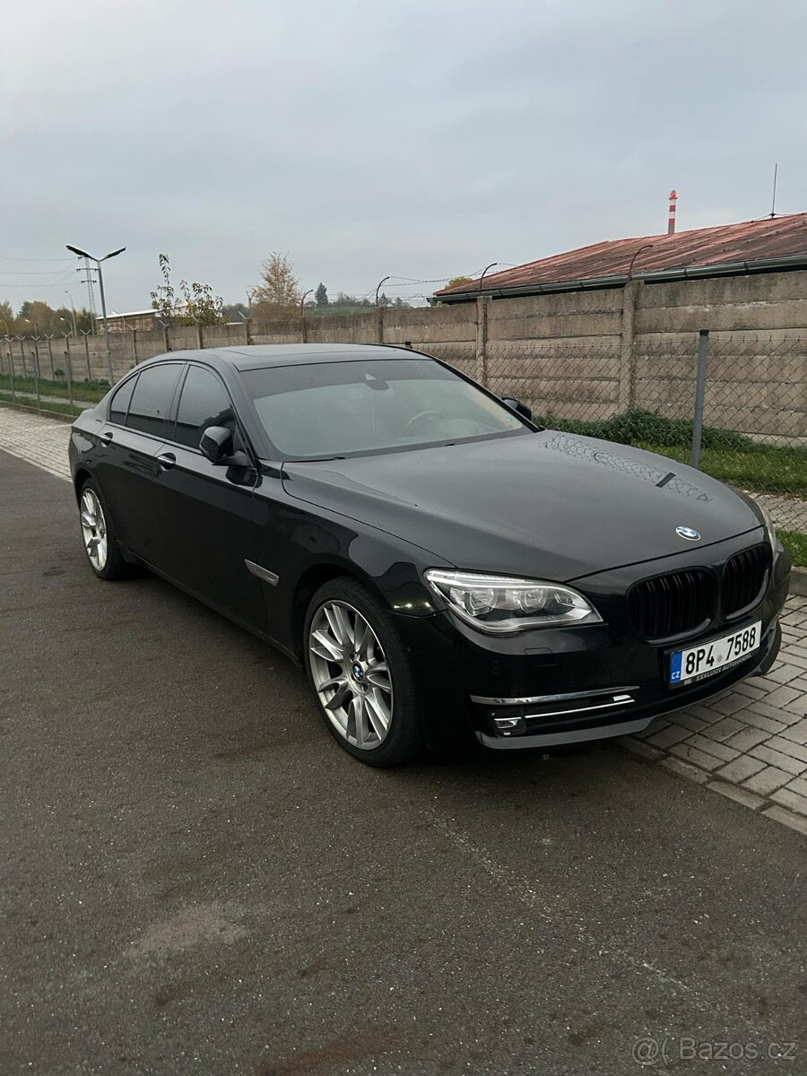 BMW f01 730d 190kw individual 2014/3 nájezd 153tis