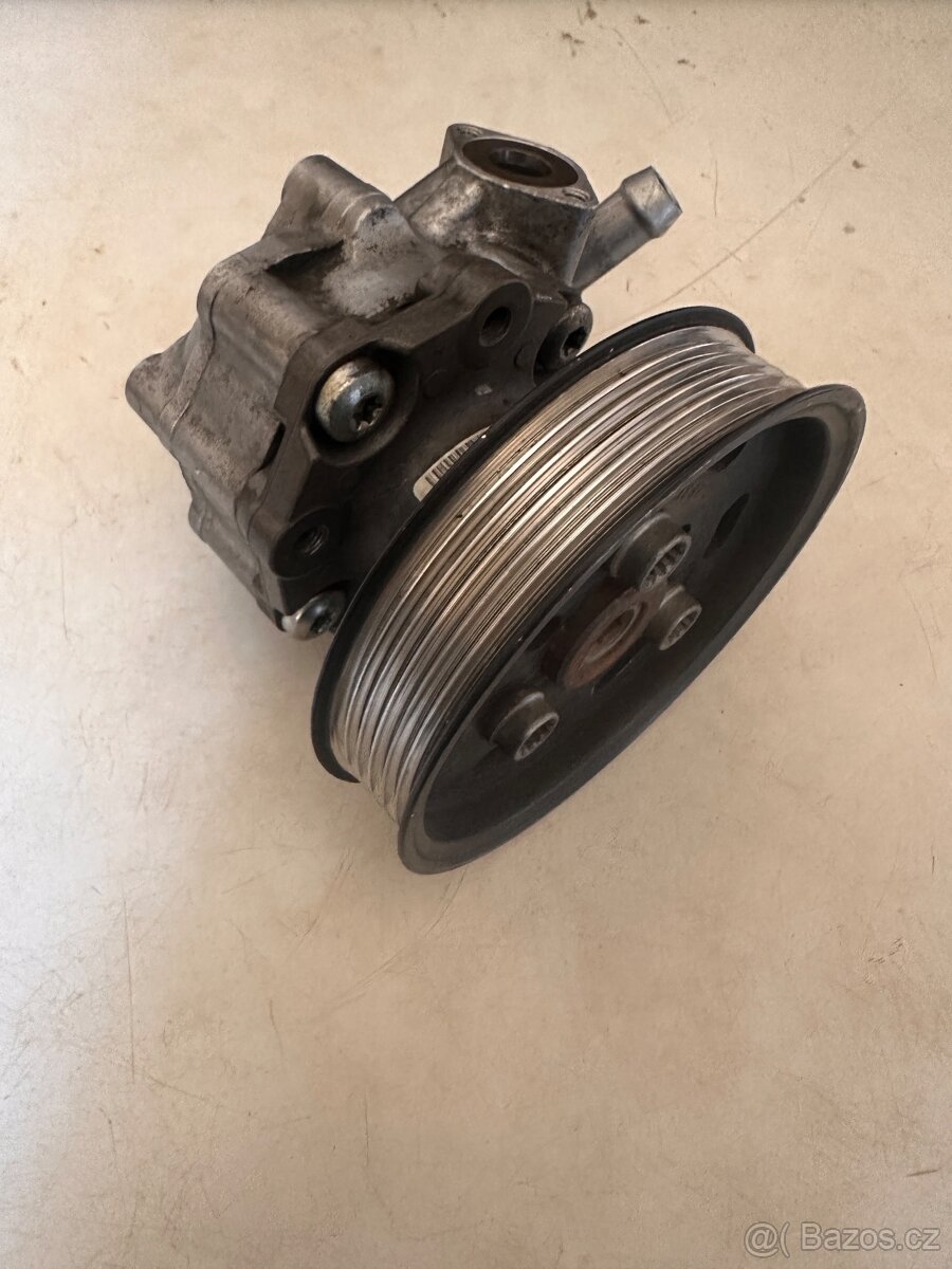 Servo čerpadlo posilovače řízení 8K0 145 156 G