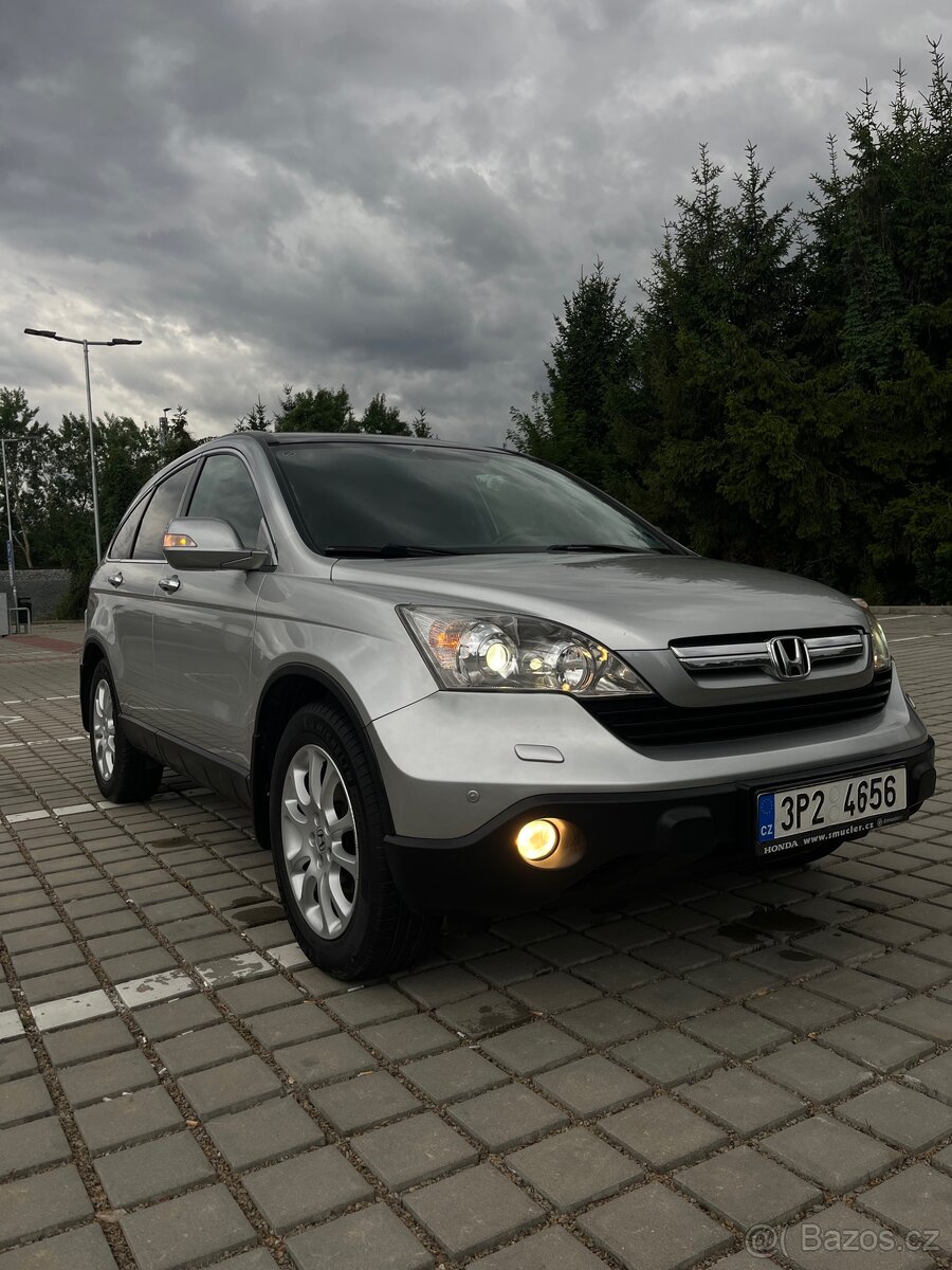 Honda CR-V 2.0i Executive 4x4 • Automat • 2007 • 144 999 km