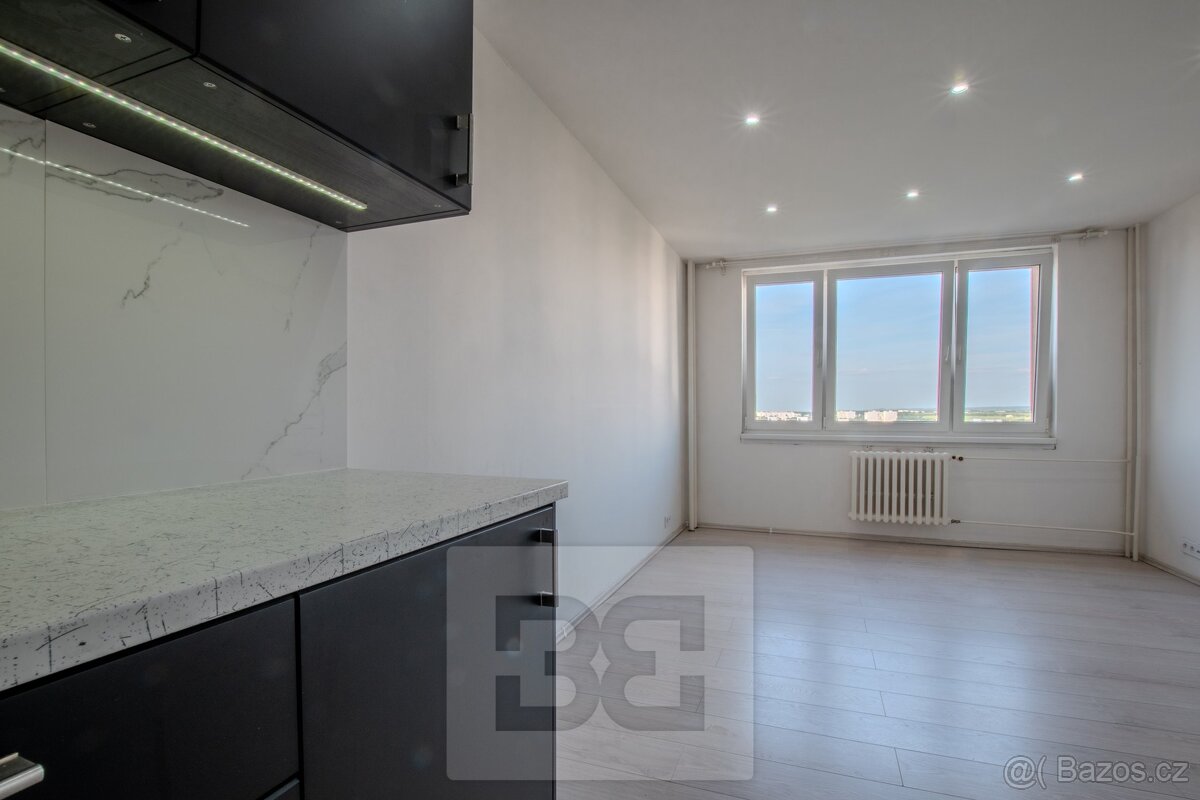Pronájem byty 1+kk, 27 m2 - Praha - Háje, ev.č. N08186