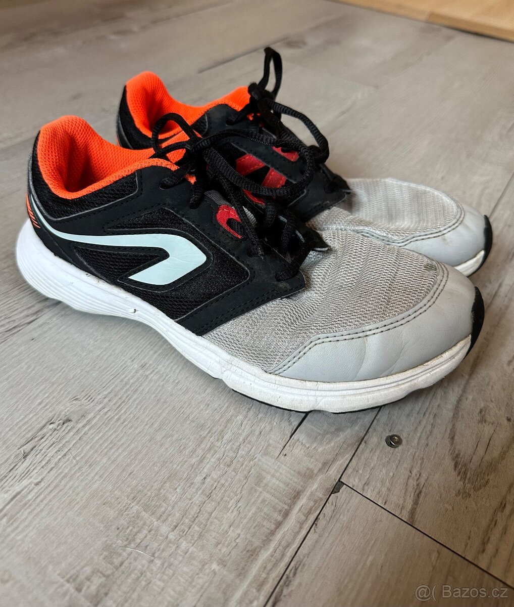 Sportovní tenisky Kalenji, vel 38