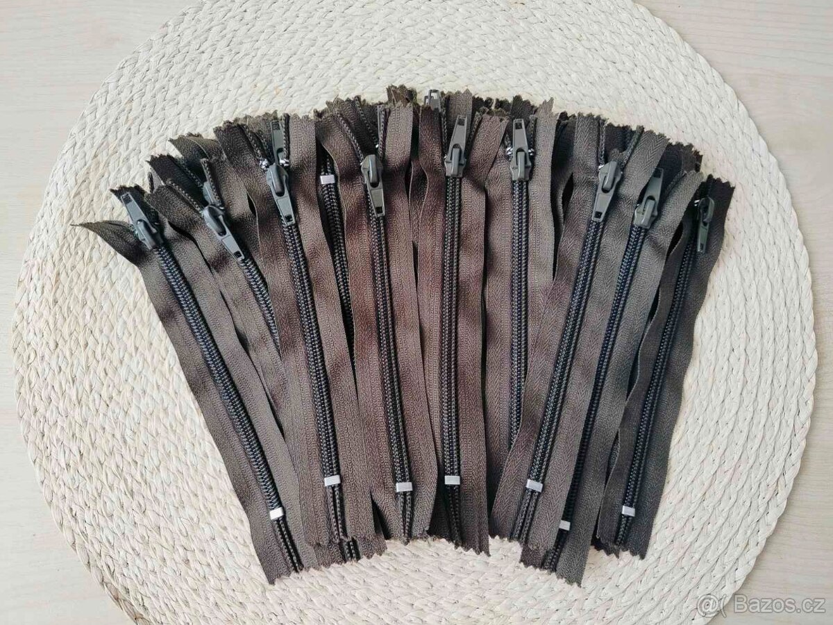 Zip plastový 15 cm - 35ks