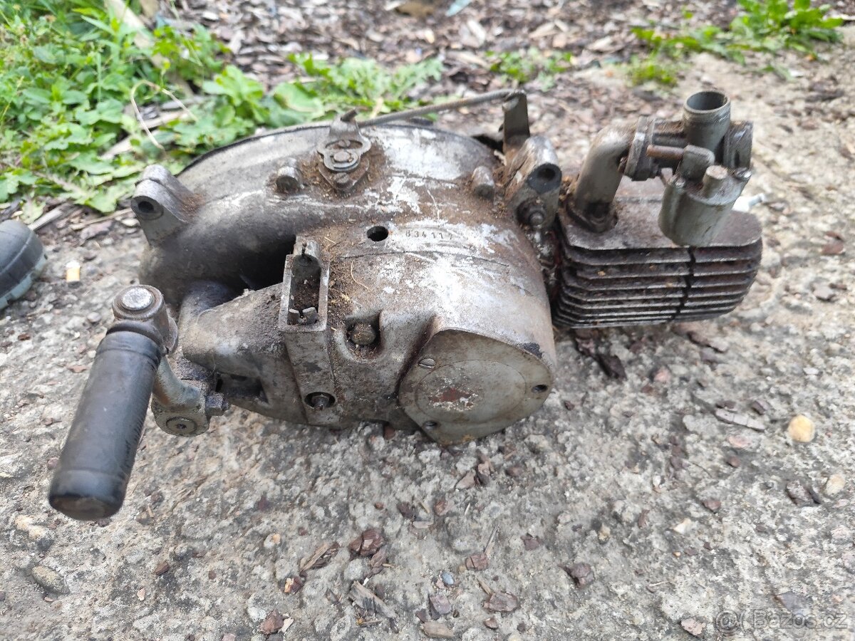 Jawa pionýr motor