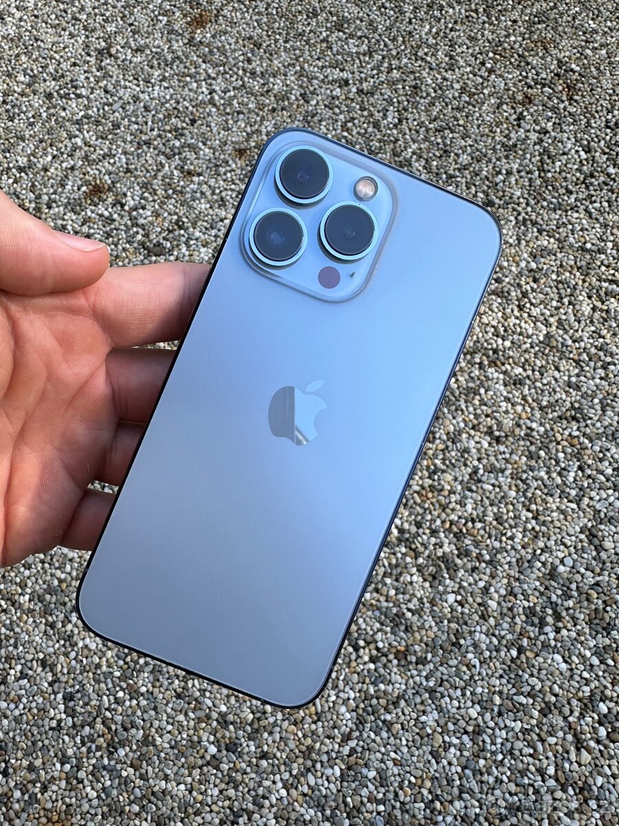 iPhone 13 Pro - baterie 100% blue