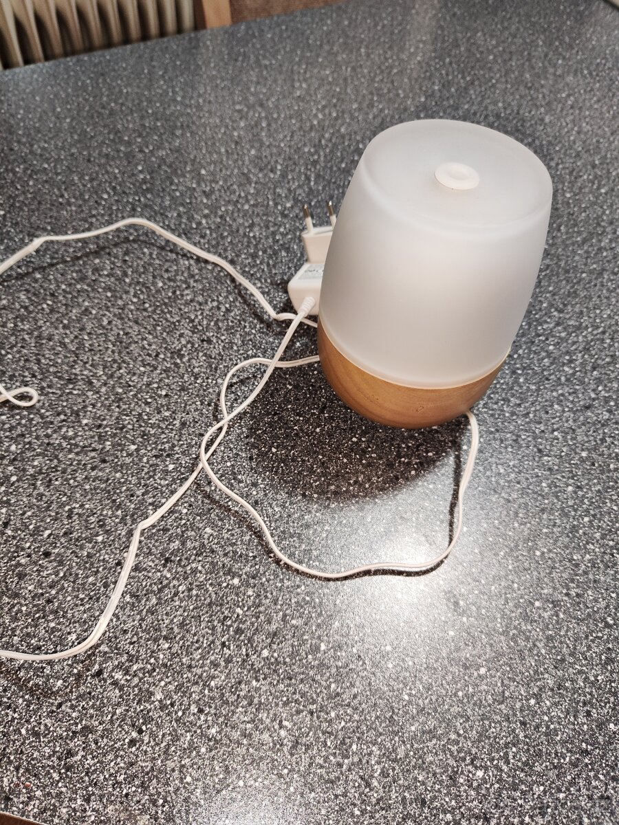 Difuzér, aromaterapie , vzduch , rozprašovač