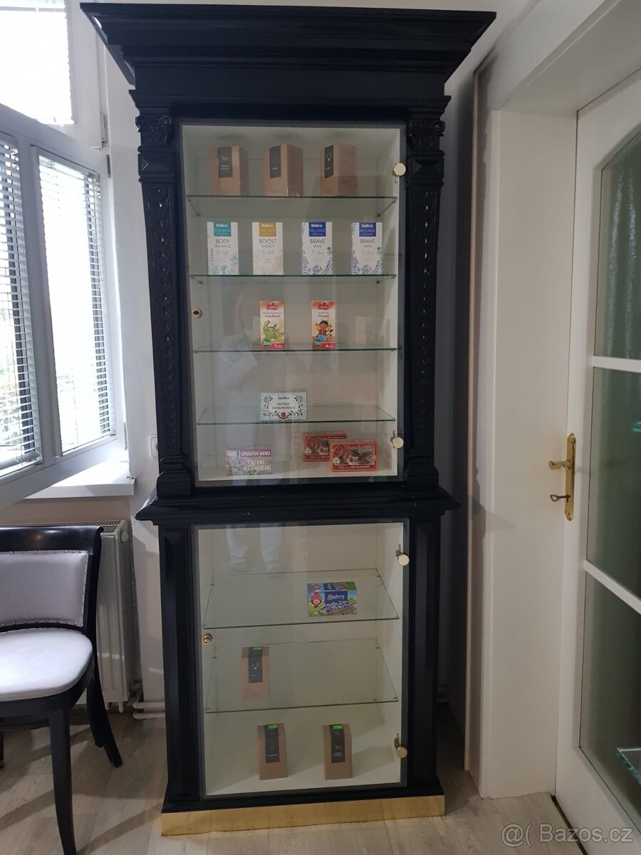 Prodám starožitný nabýtek