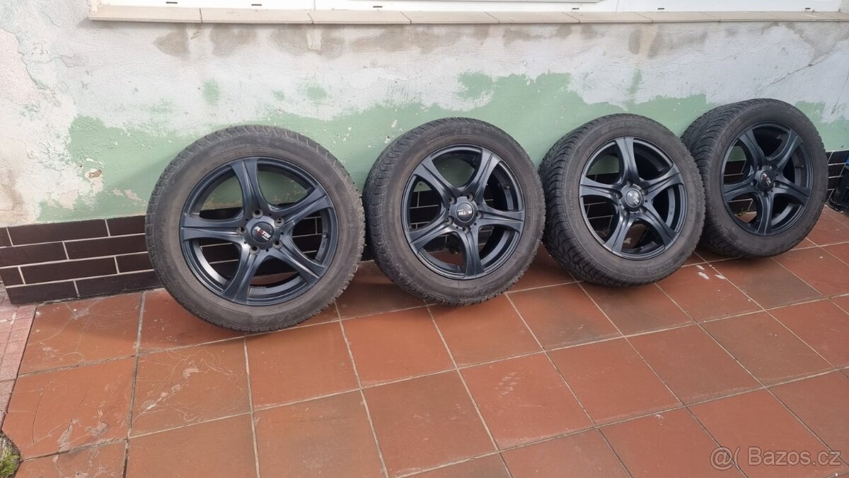 Platin P68 FullBlack 6,5x16 5x114 ET45 – sada kol s pneumati