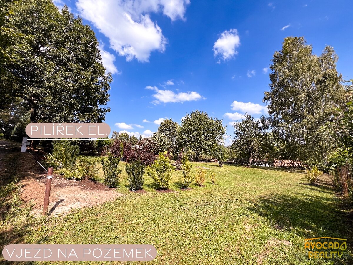 Stavební pozemek s okrasnou zahradou