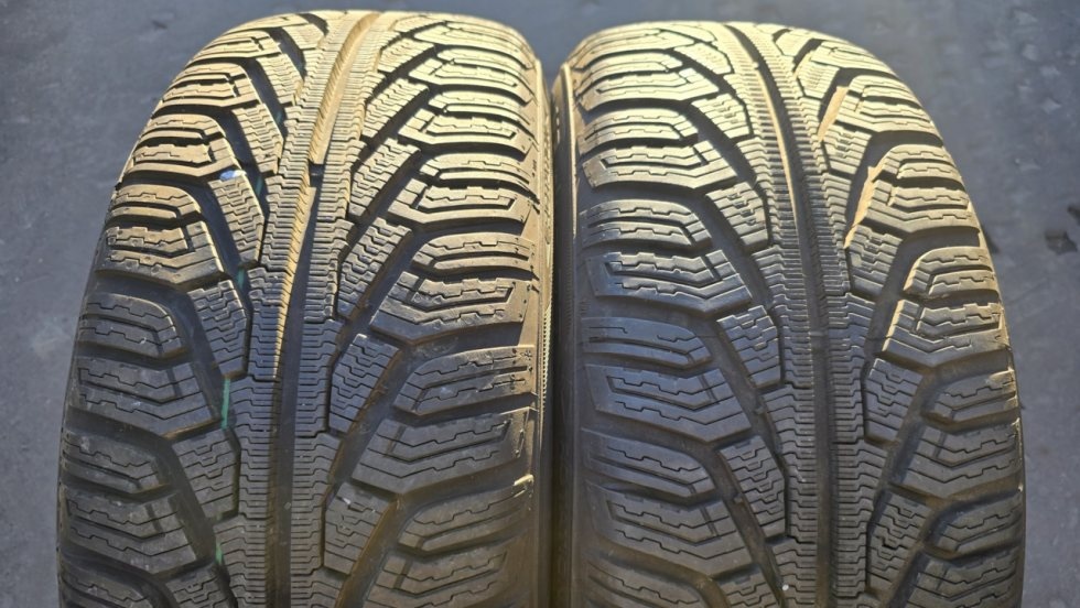 Zimní pneu 225/55/16 Uniroyal