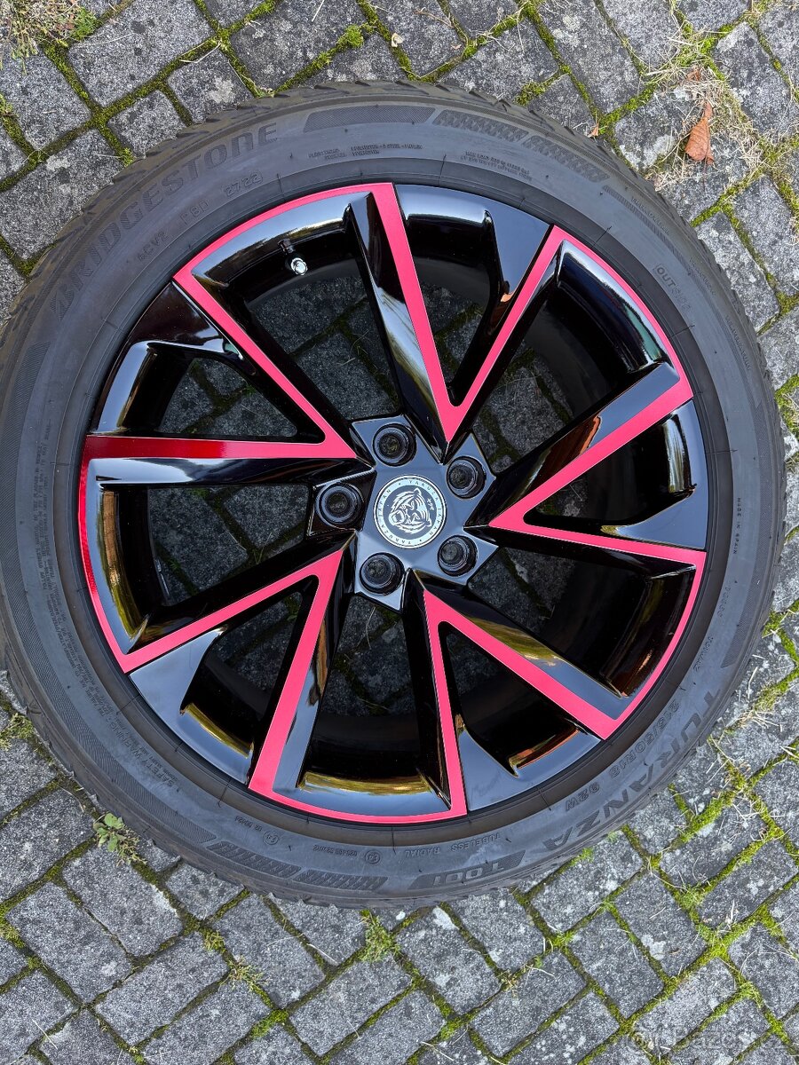 Alu kola YAKUZA JAPAN model SAGA BLACK RED