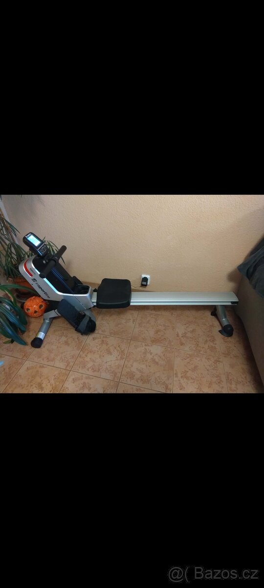 Veslařský trenažér