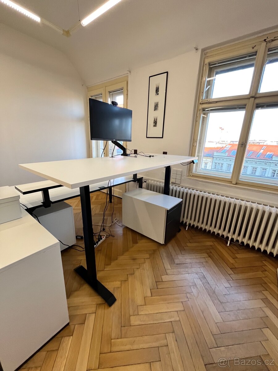 Kancelářský nábytek