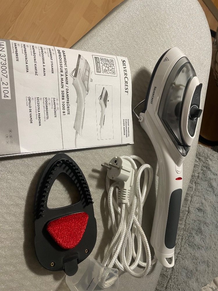 Žehlička - napařovačka.