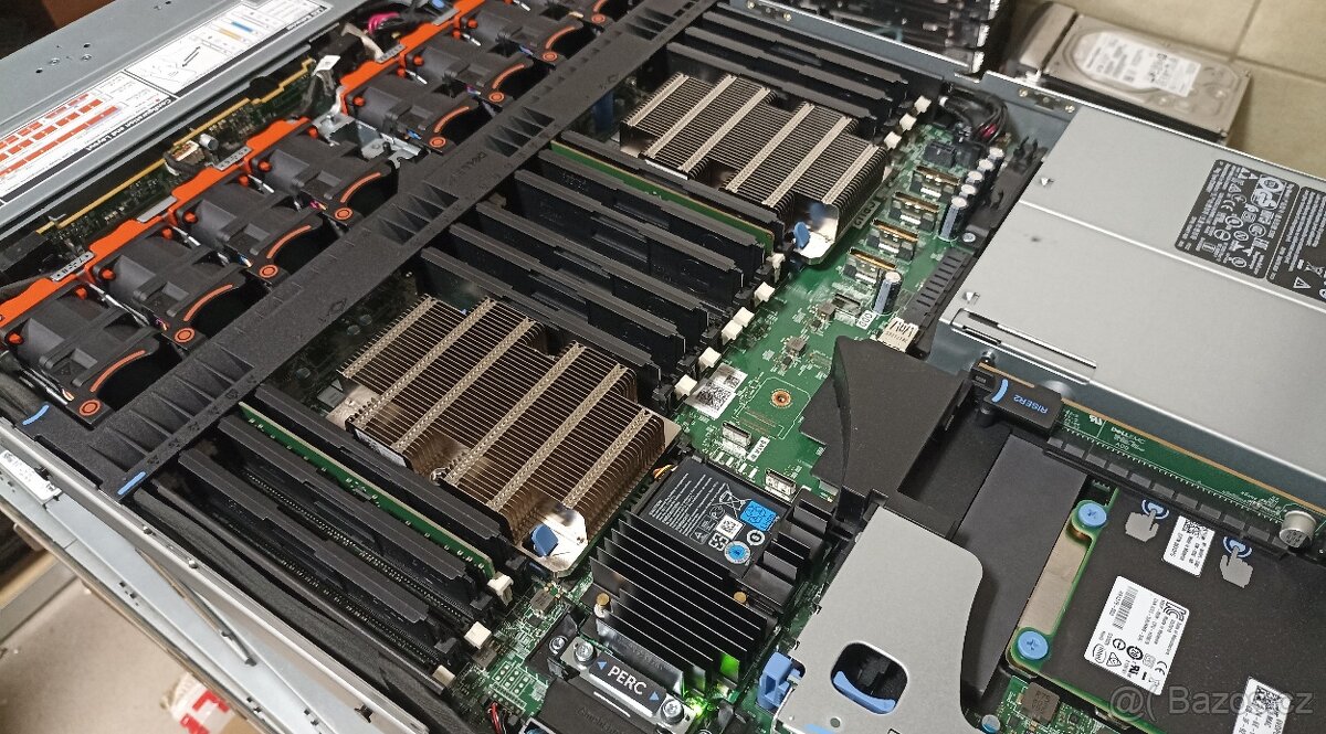 1U Dell PowerEdge R640 8SFF, 2x Xeon Gold 6138, 128GB RAM