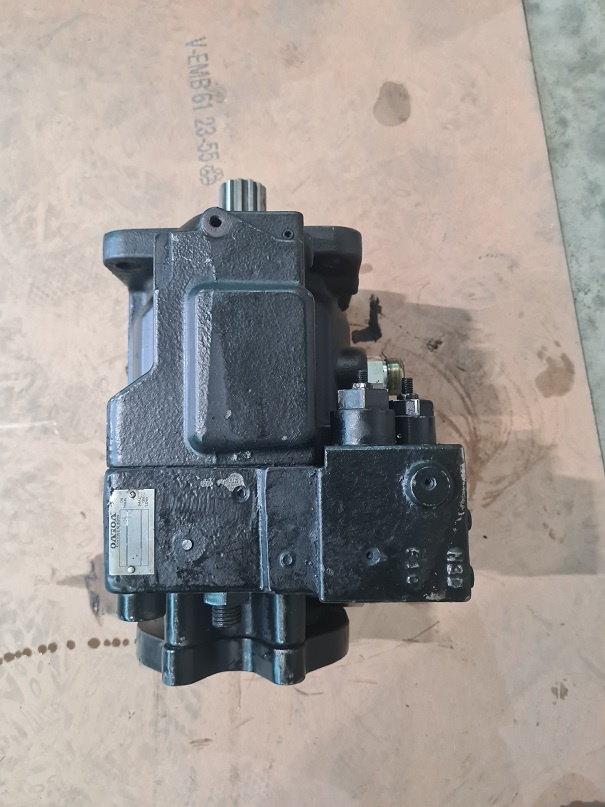 HYDRAUKICKÉ ČERPADLO VOLVO-2