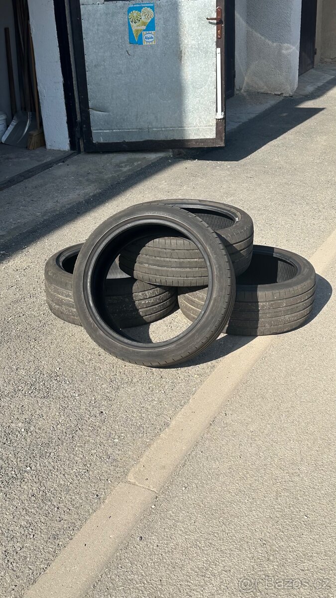 Letní pneu TOP STAV 225/40R18