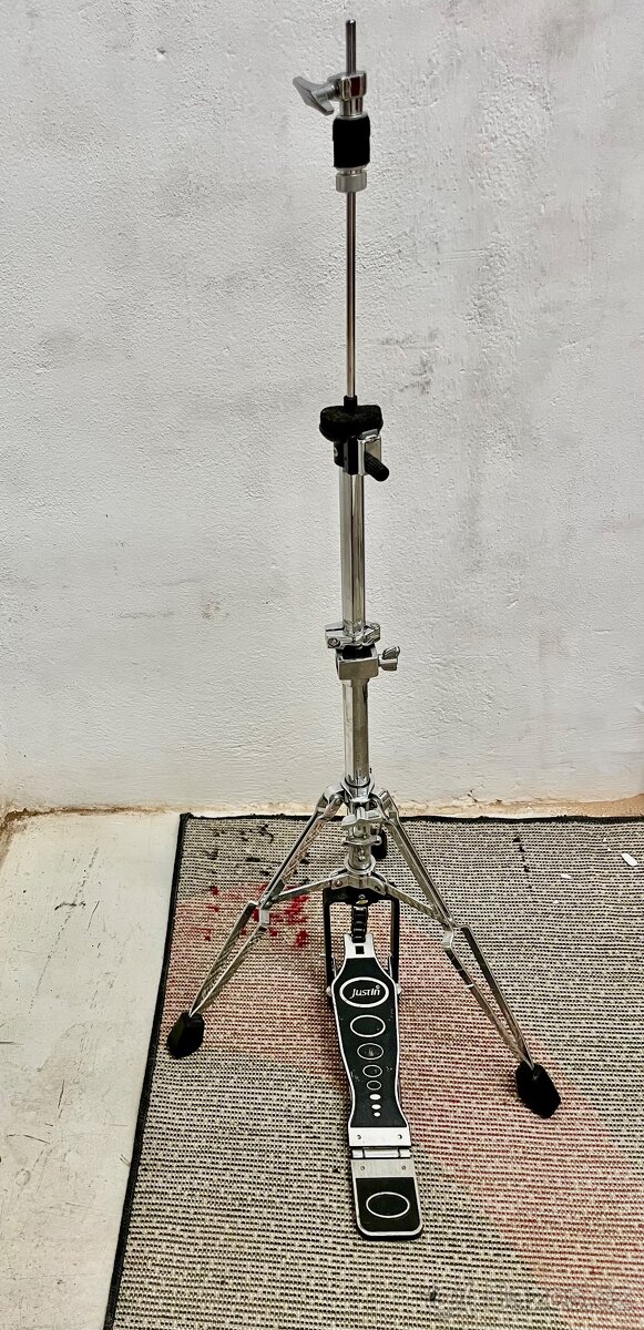 Hi hat.