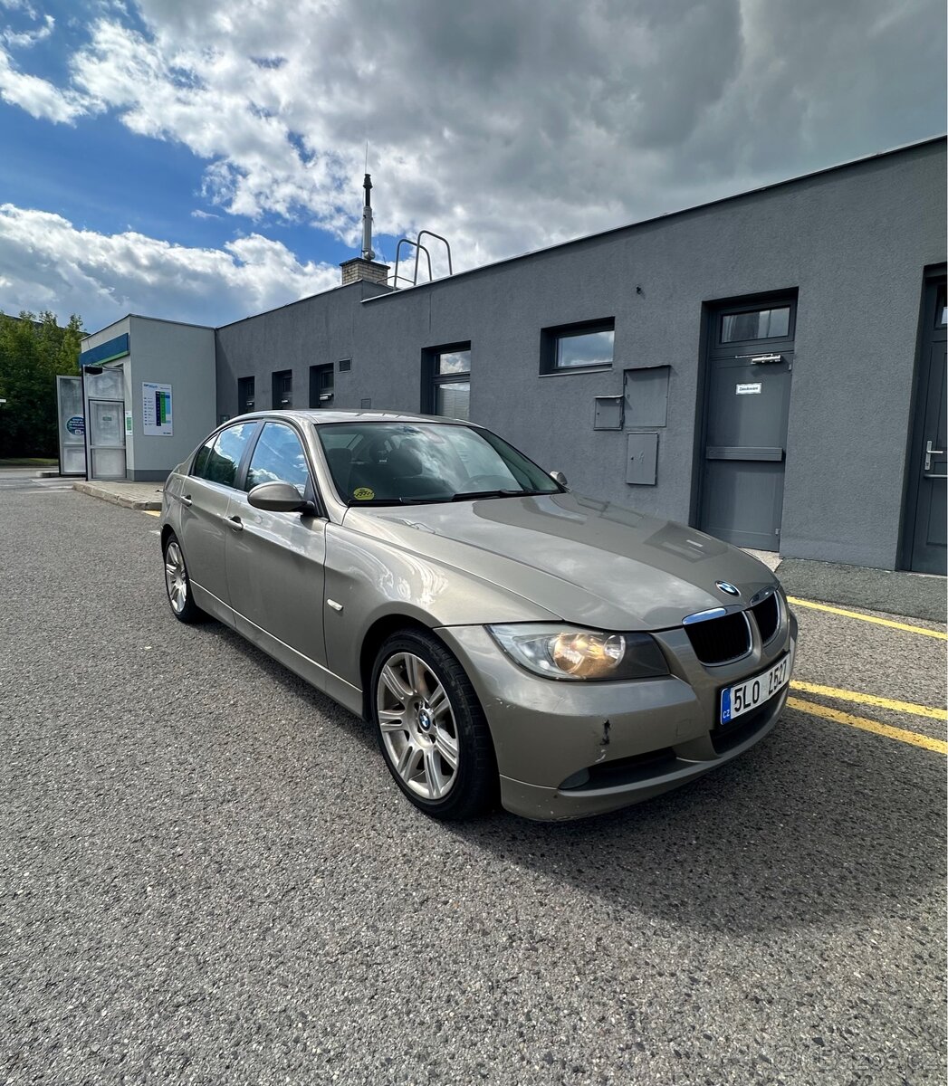 Prodam bmw 318i e90 95kw rv. 2007