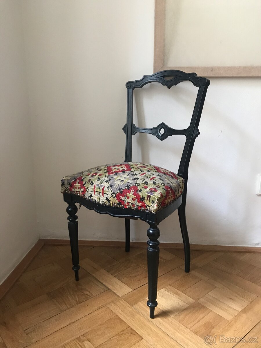Starožitná židle
