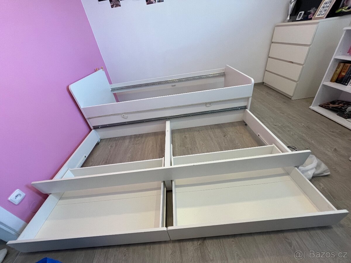 Postel, v případě rozložení 2 postele