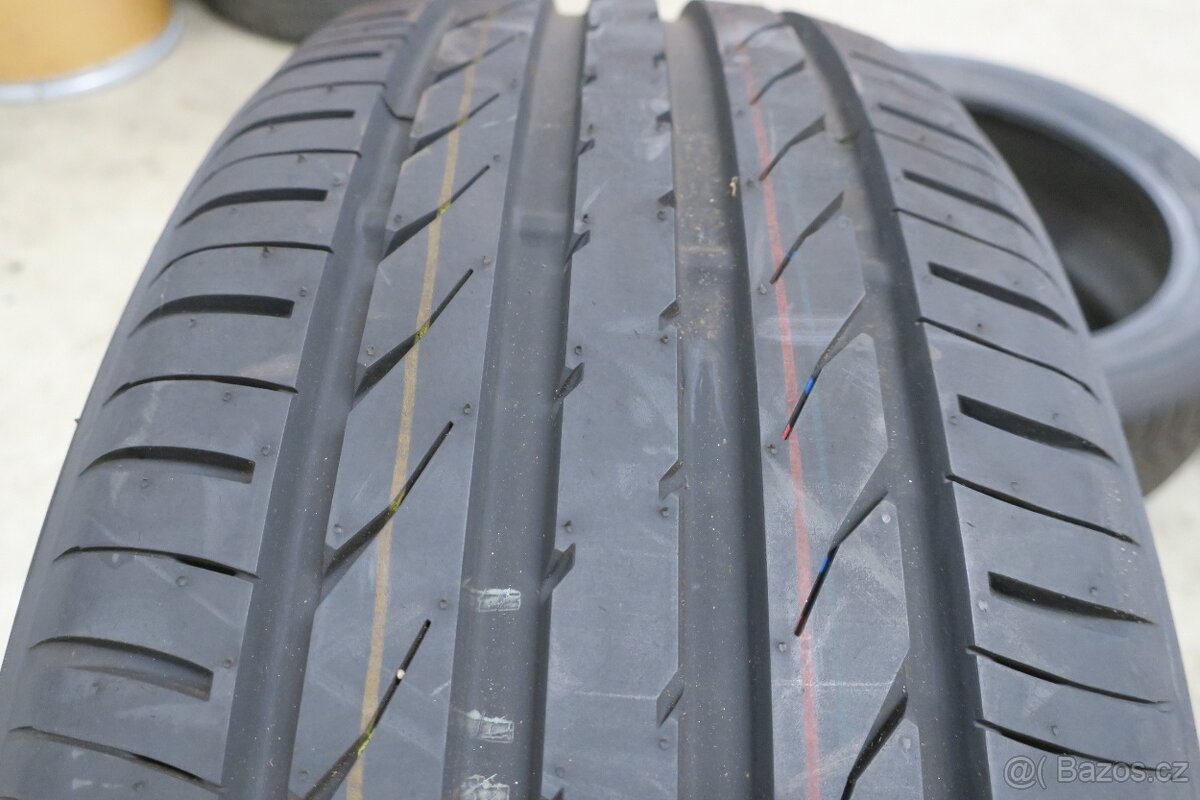 4ks letní pneu Toyo Proxes R40 215/50R18 92V