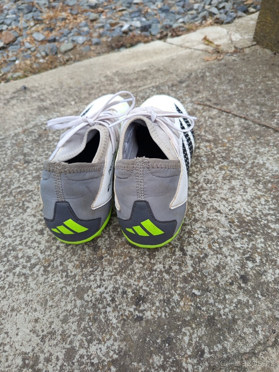 Fotbalové kopačky Adidas predatorky