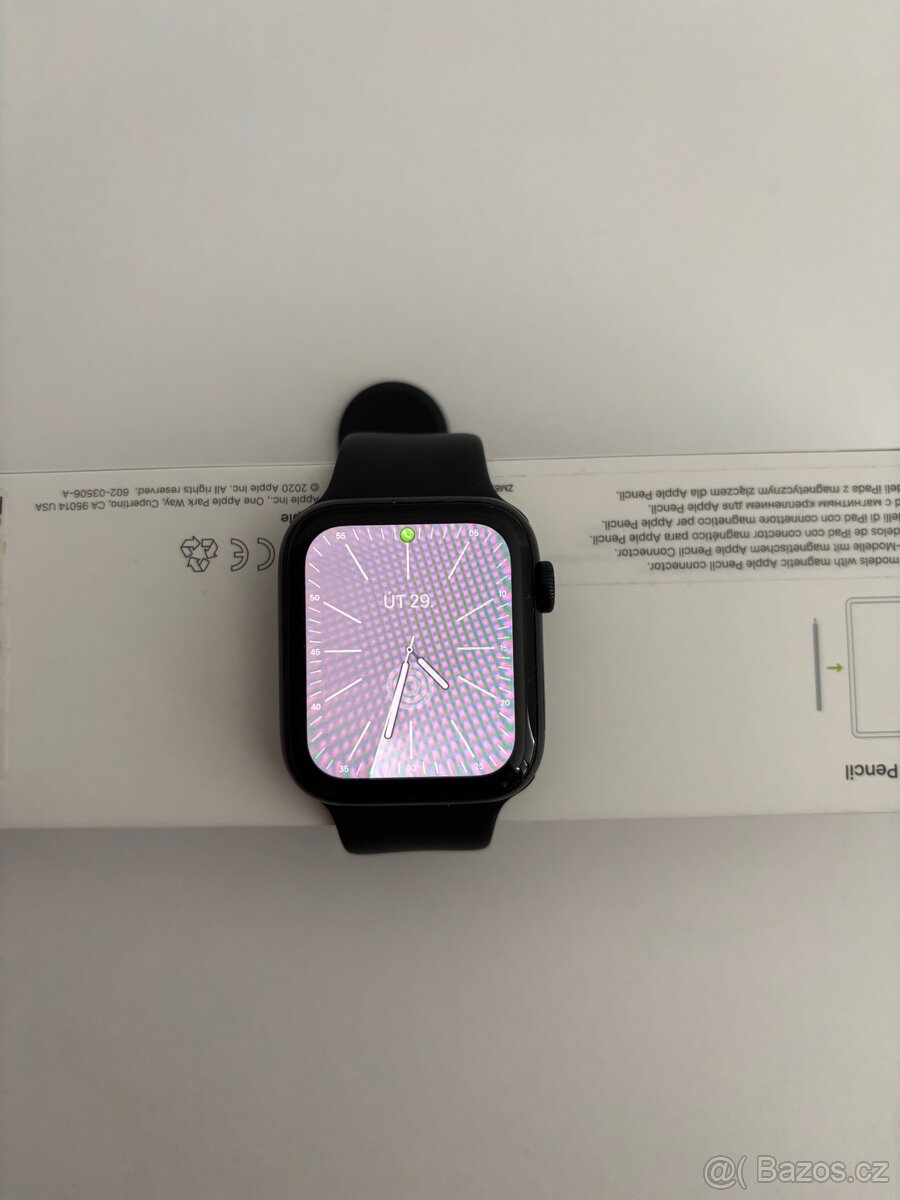 Apple watch SE 2 44mm - 92% baterie
