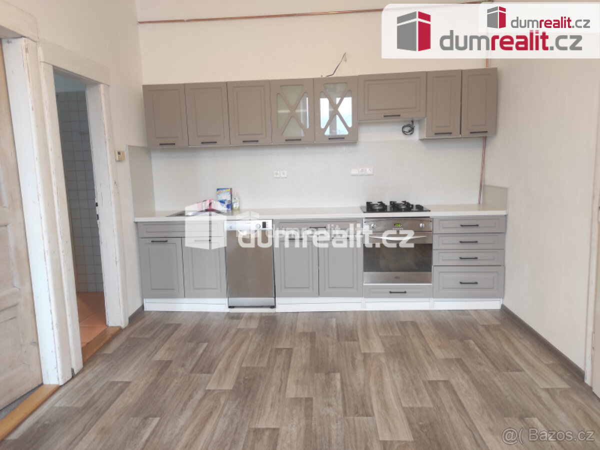 pronájem bytu 3 + 1, 85 m2, sklep