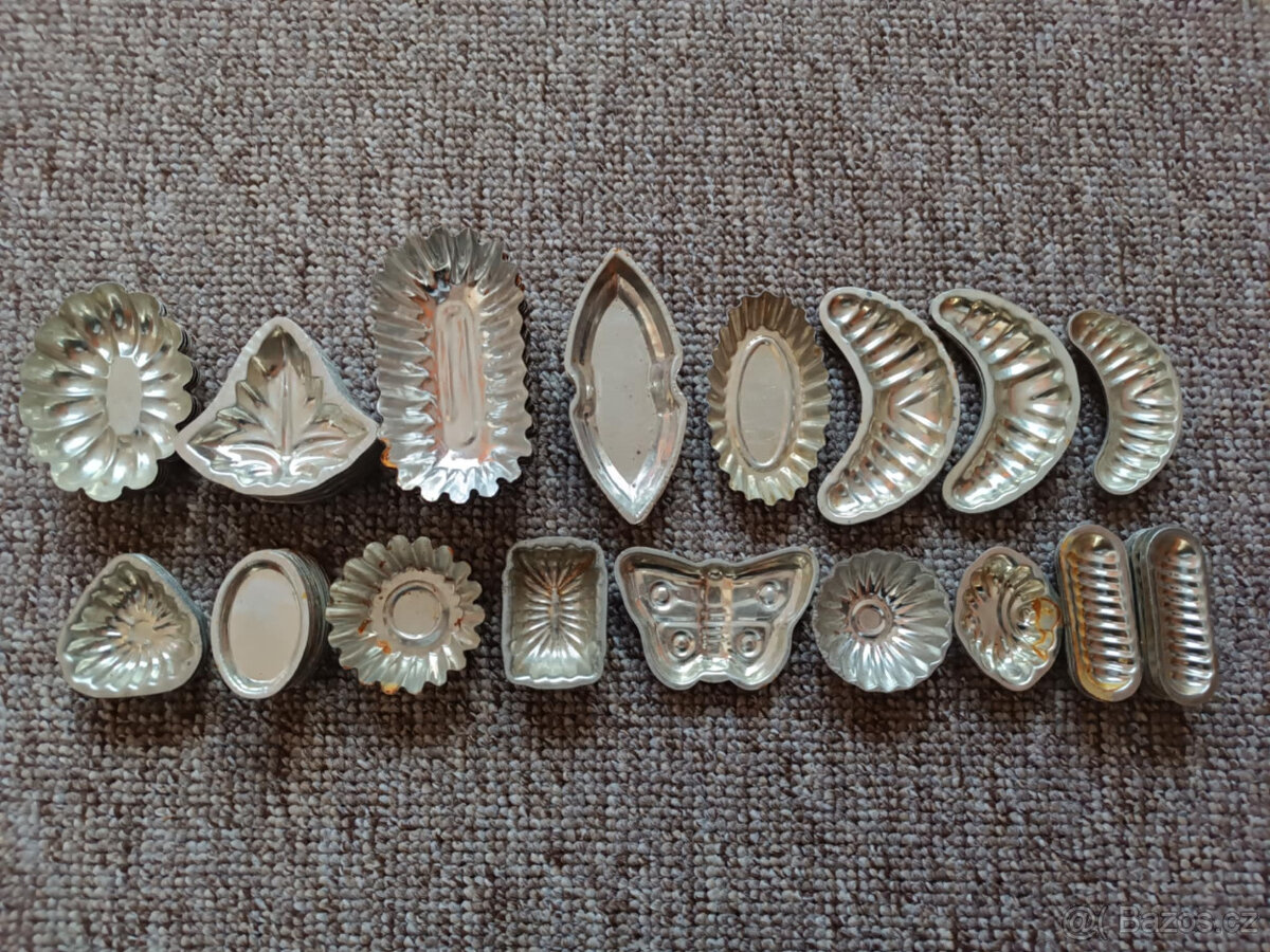 Prodám vánoční formičky a vykrajovačky na cukroví