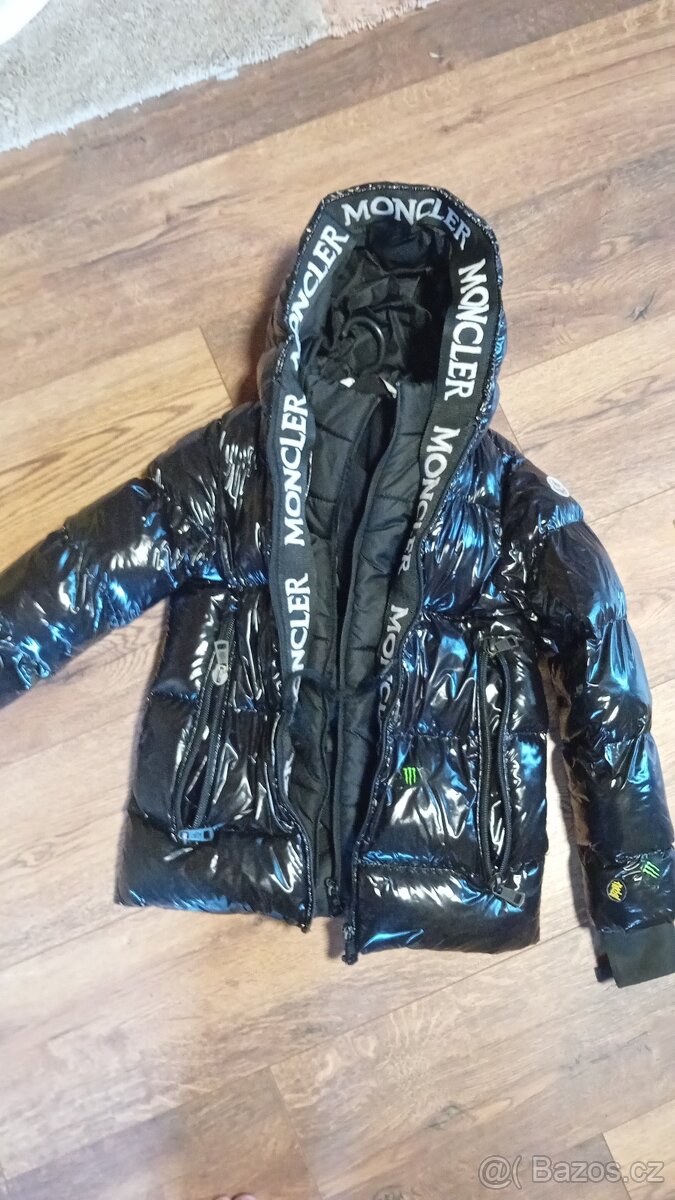 Prodám velké množství oblečení 116-134