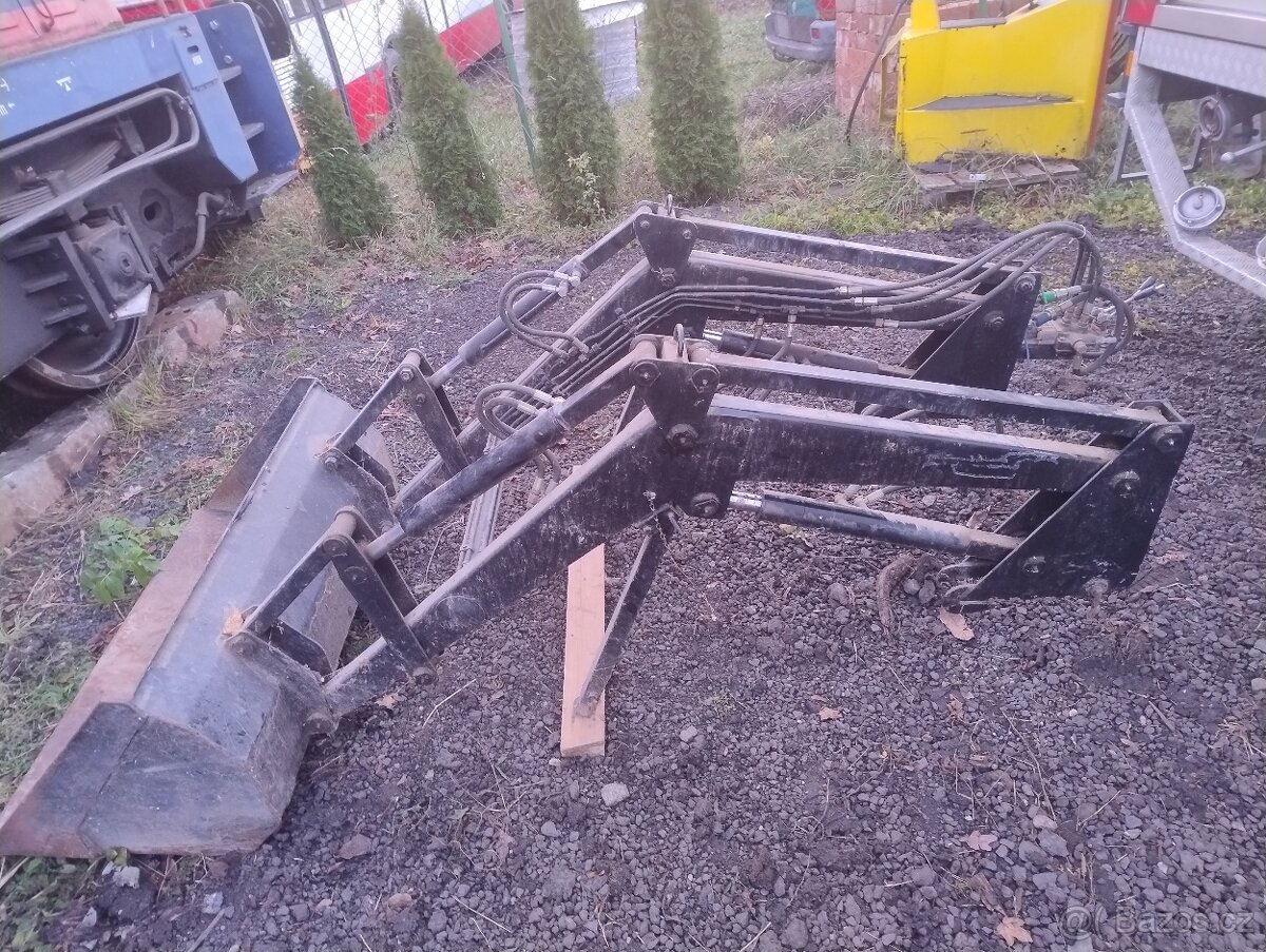Čelní nakladač AN 10 skoro nepoužívaný