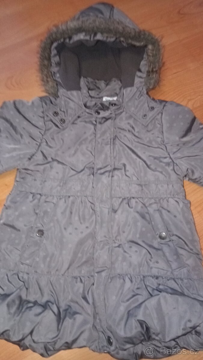 Dívčí zimní šedá bunda vel. 122
