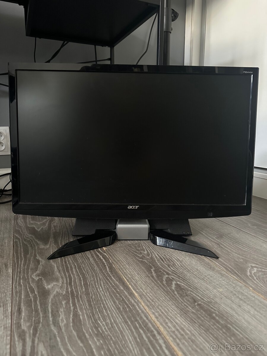 LCD Monitor Acer 24”