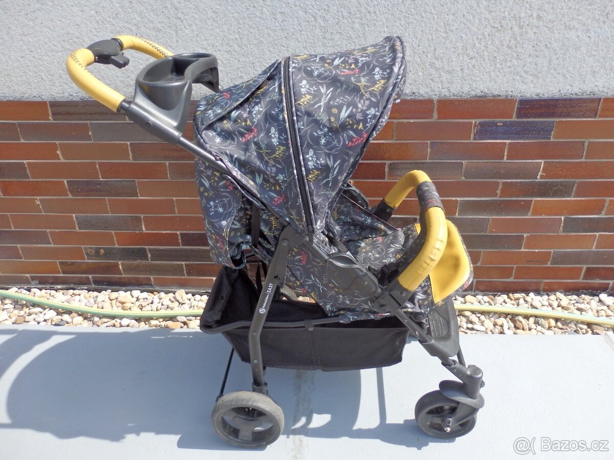 Sportovní kočárek PETITEaMARS+podložka, taška,pláštěnka,síťk