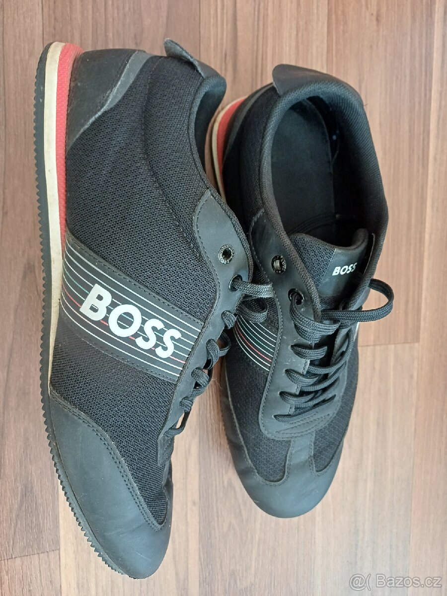 Hugo Boss originál vel.44