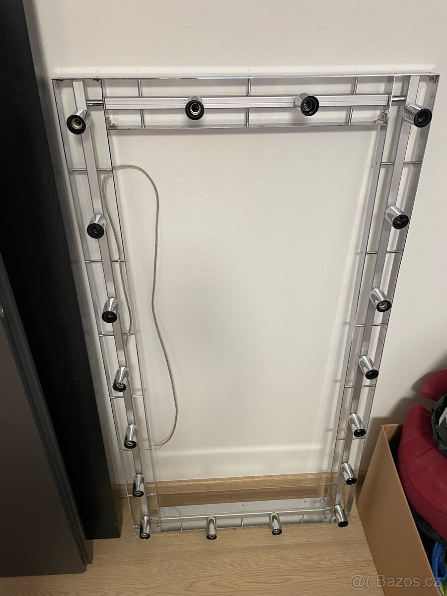 Nastenne svetlo zrcadlo 130x68