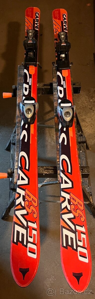 Dětské sjezdové lyže 140cm